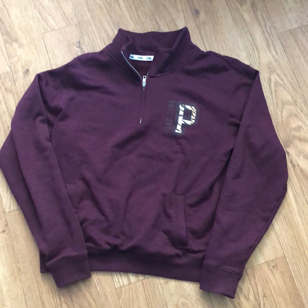 Victoria’s Secret Pink pullover, like new !